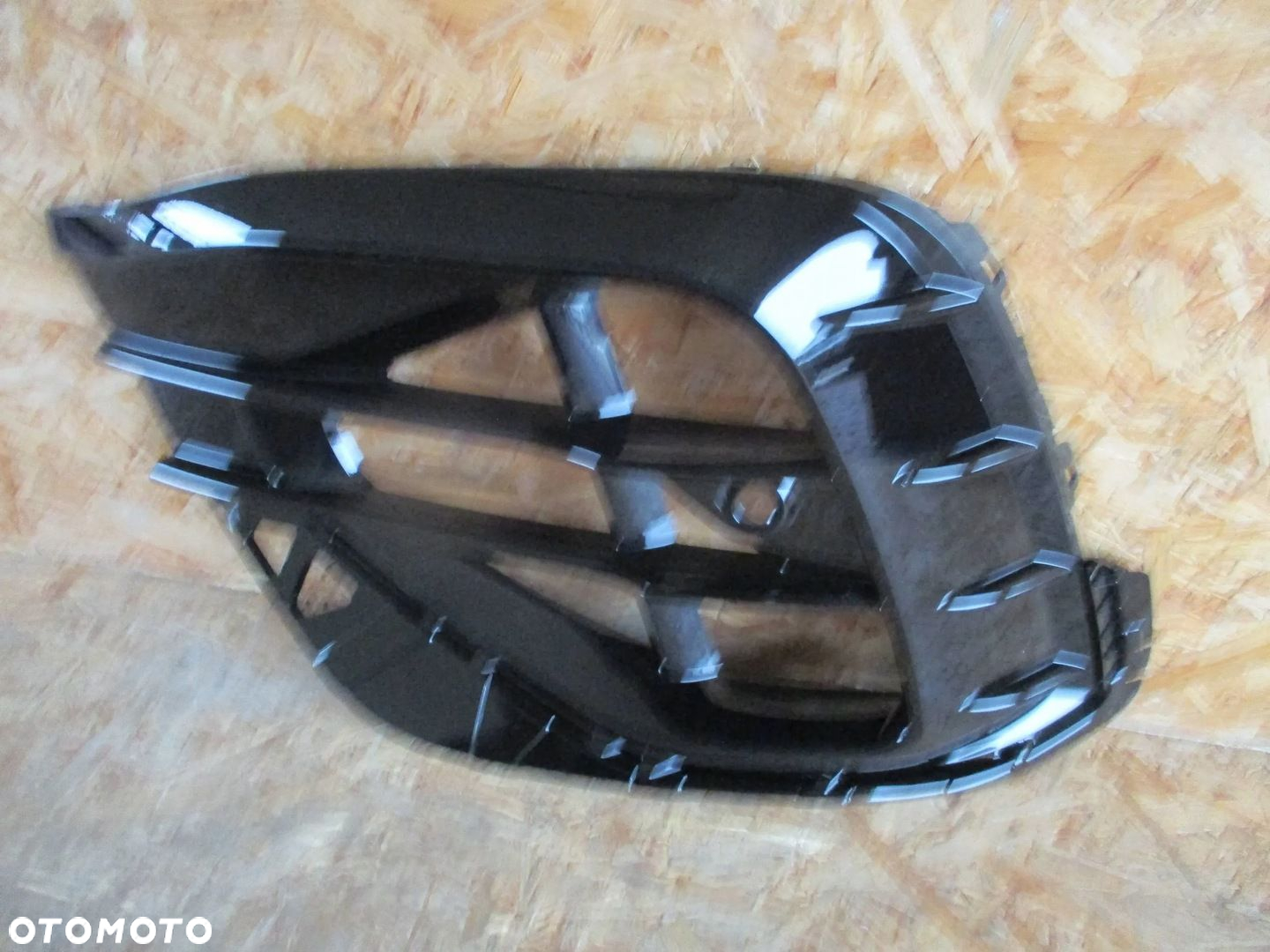 KRATKA LEWA PRZEDNIA ZDERZAKA VW TIGUAN II LIFT R-LINE 20- - 3