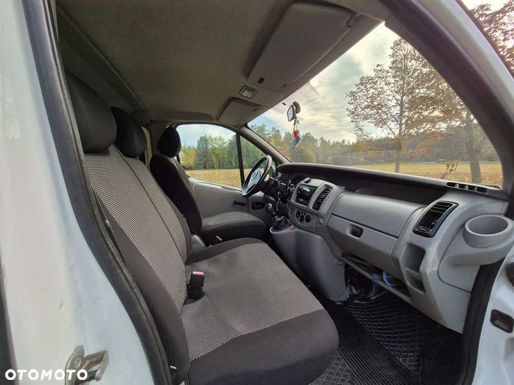 Opel Vivaro - 8