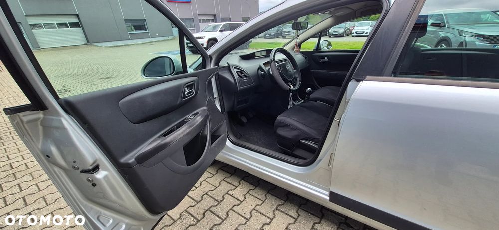 Citroën C4 1.4 16V Magic - 11