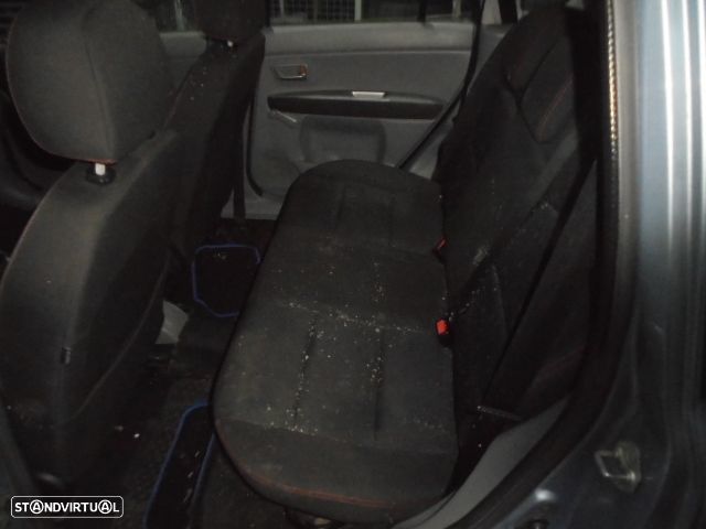 Carro MOT: F6JA MAZDA MAZDA 2 2004 1.4 68CV 5P CINZA DIESEL - 6