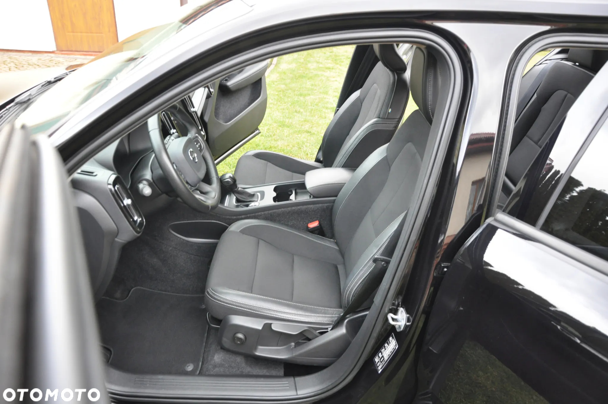 Volvo XC 40 T3 Momentum - 27