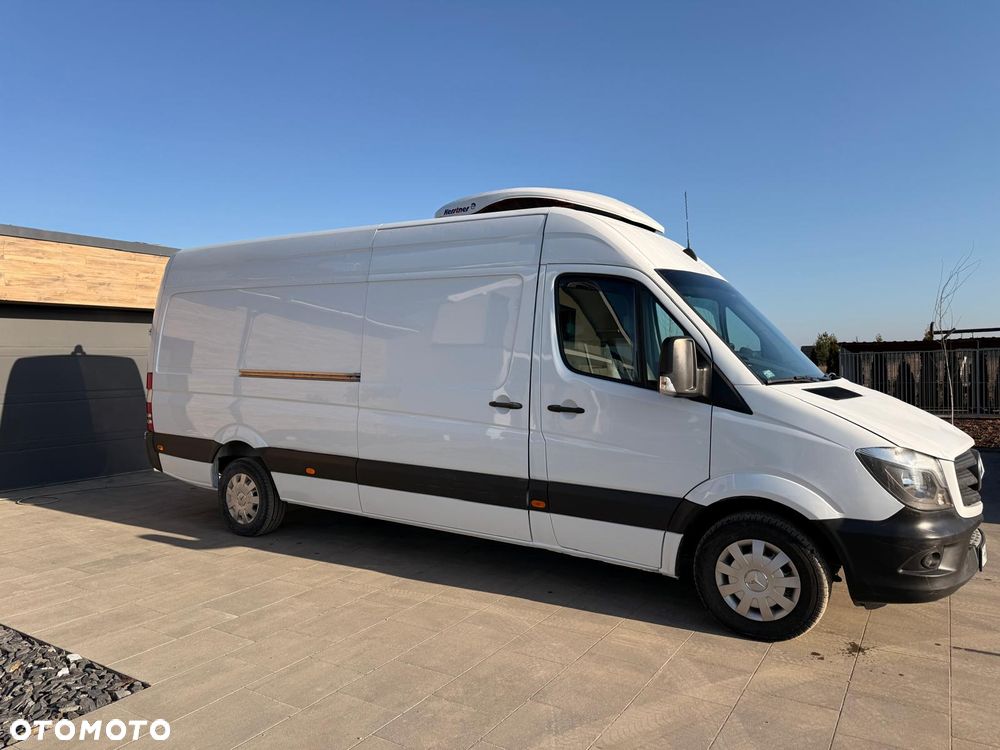 Mercedes-Benz Sprinter - 14