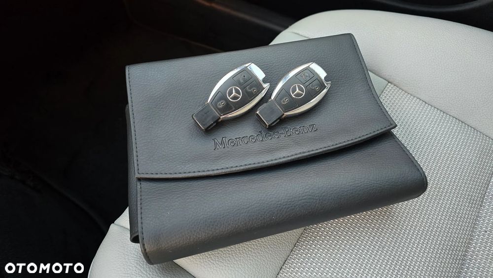 Mercedes-Benz Klasa C 180 BlueEFFICIENCY Avantgarde - 31