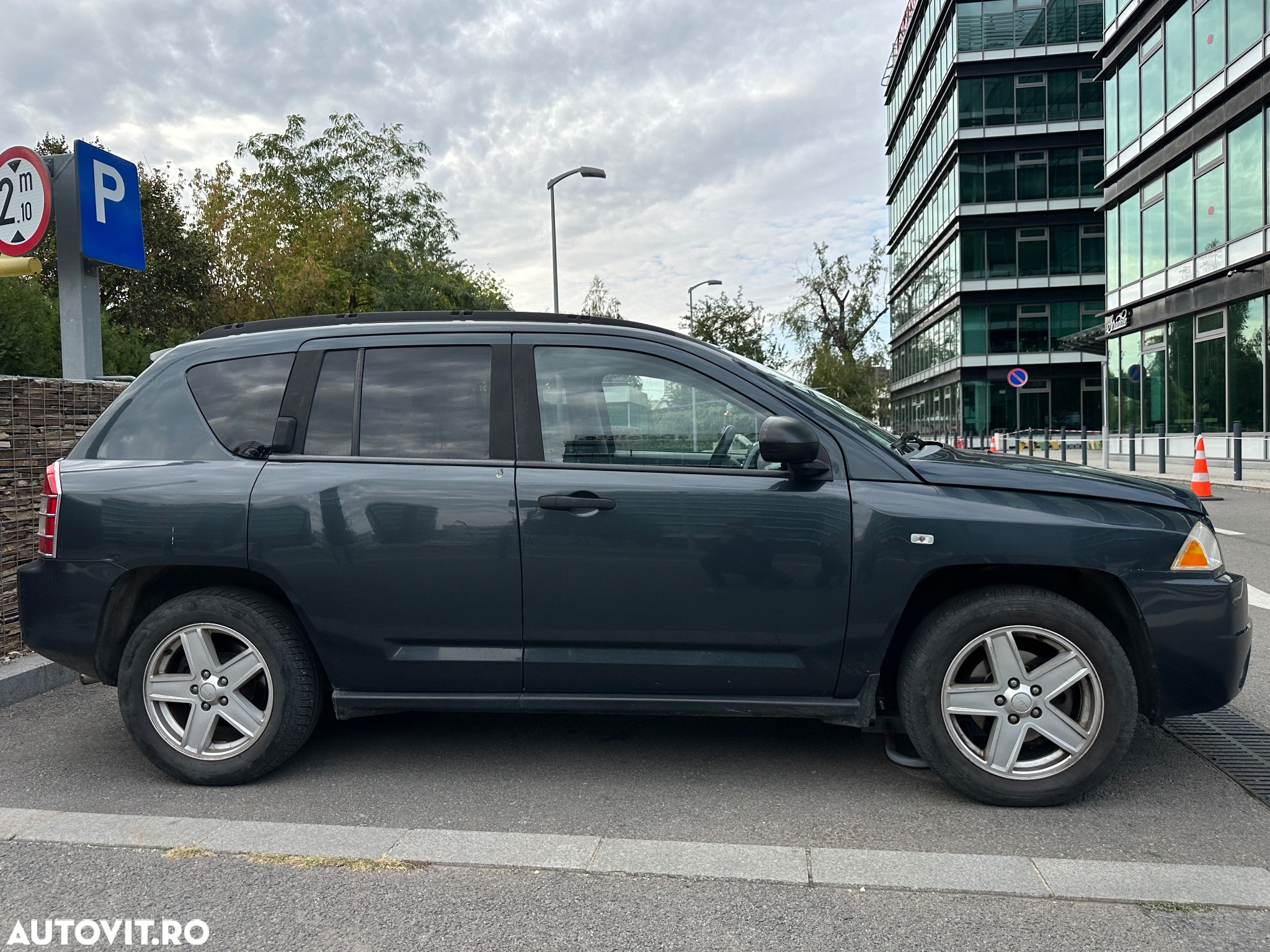 Jeep Compass - 4