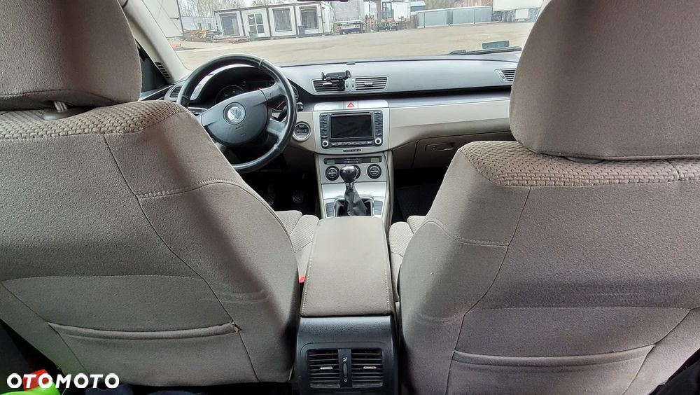 Volkswagen Passat 1.9 TDI Comfortline - 37