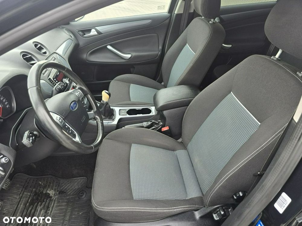 Ford Mondeo - 12