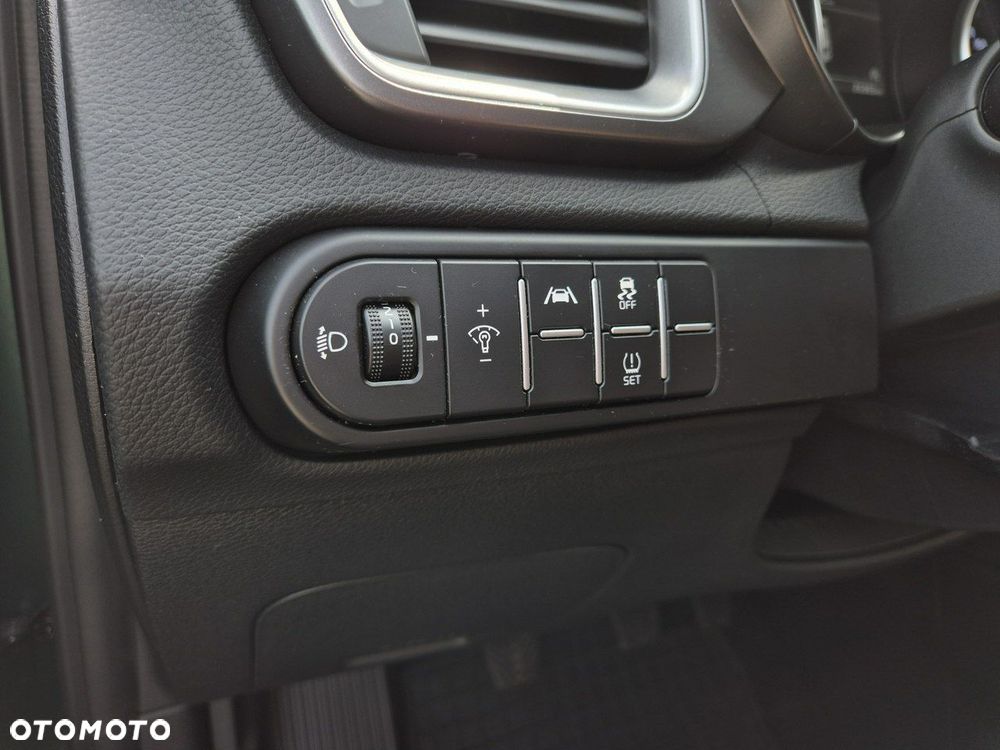 Kia Ceed 1.5 T-GDI M - 23