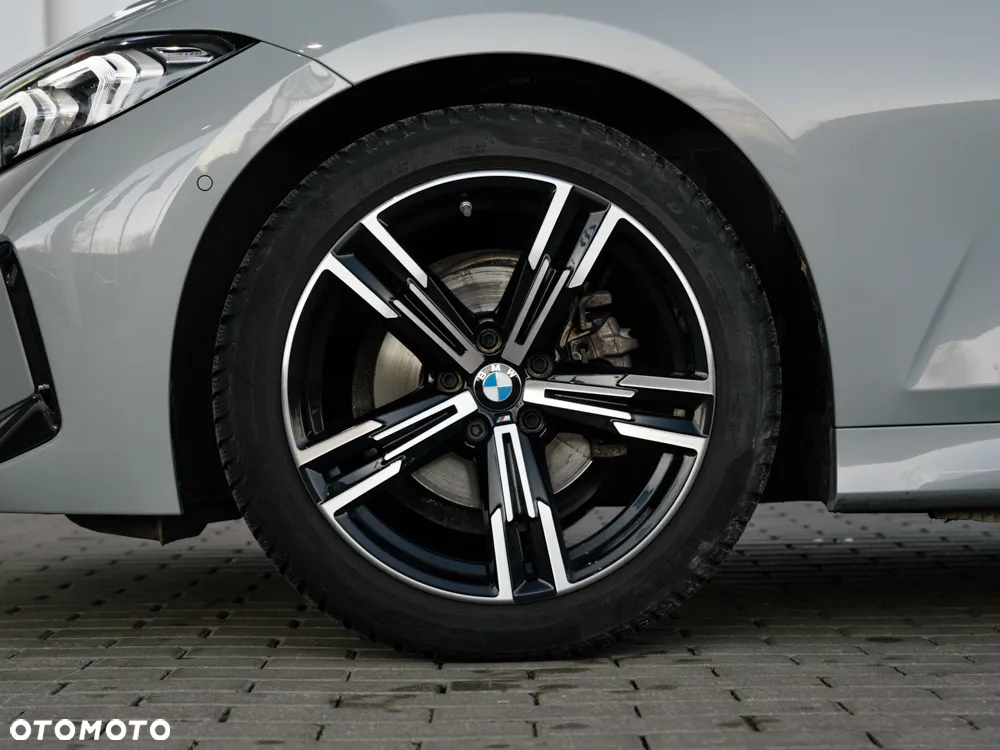 BMW Seria 3 318i M Sport - 4