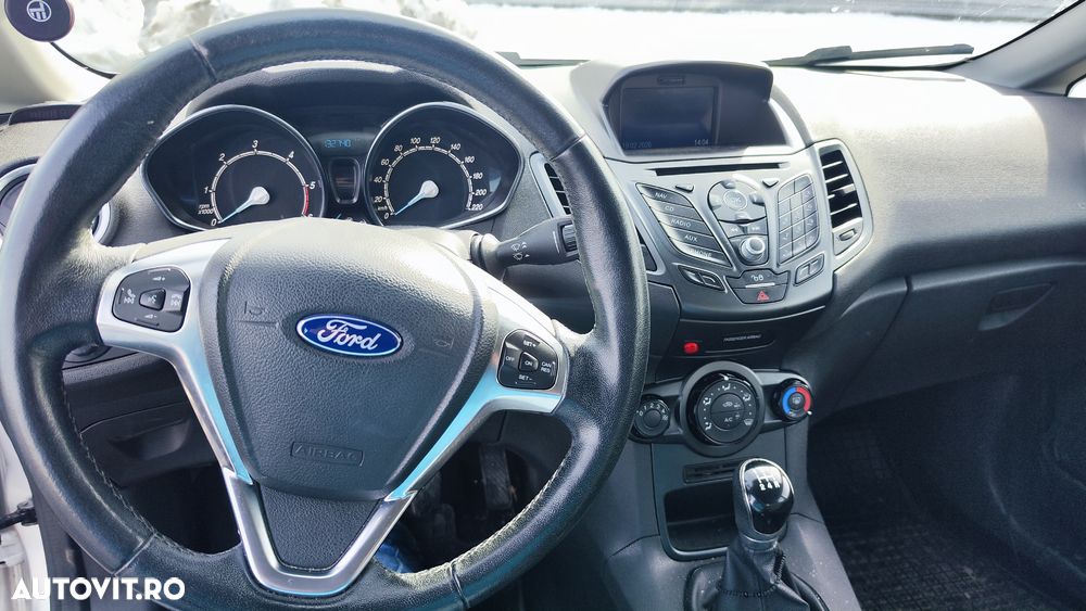 Ford Fiesta - 9