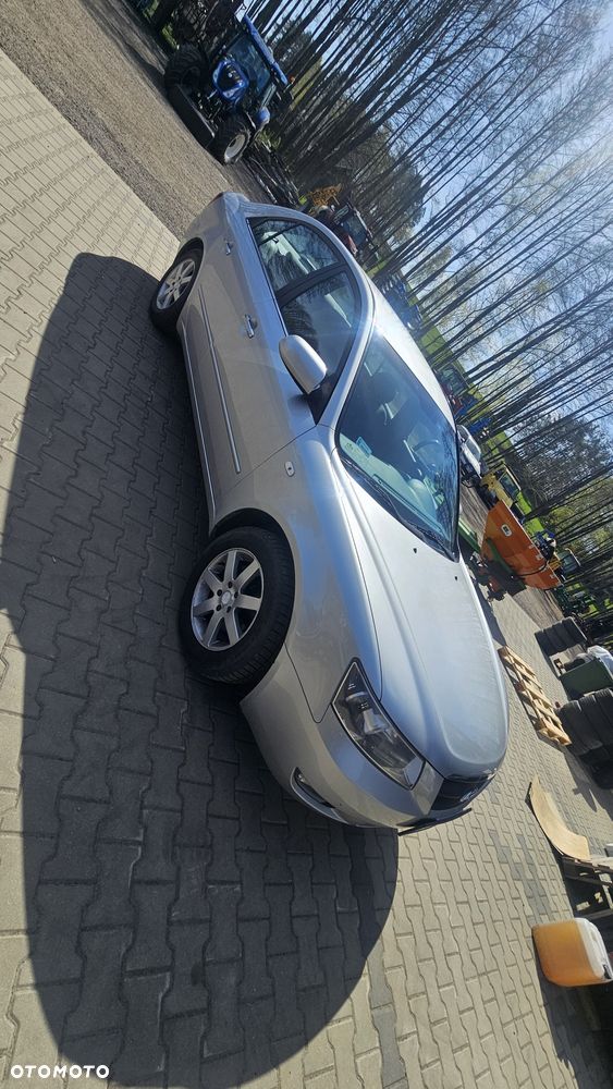 Hyundai Sonata - 2