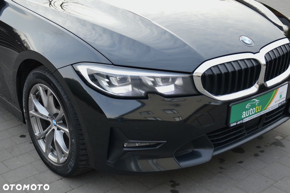BMW Seria 3 320d Sport Line Shadow - 12