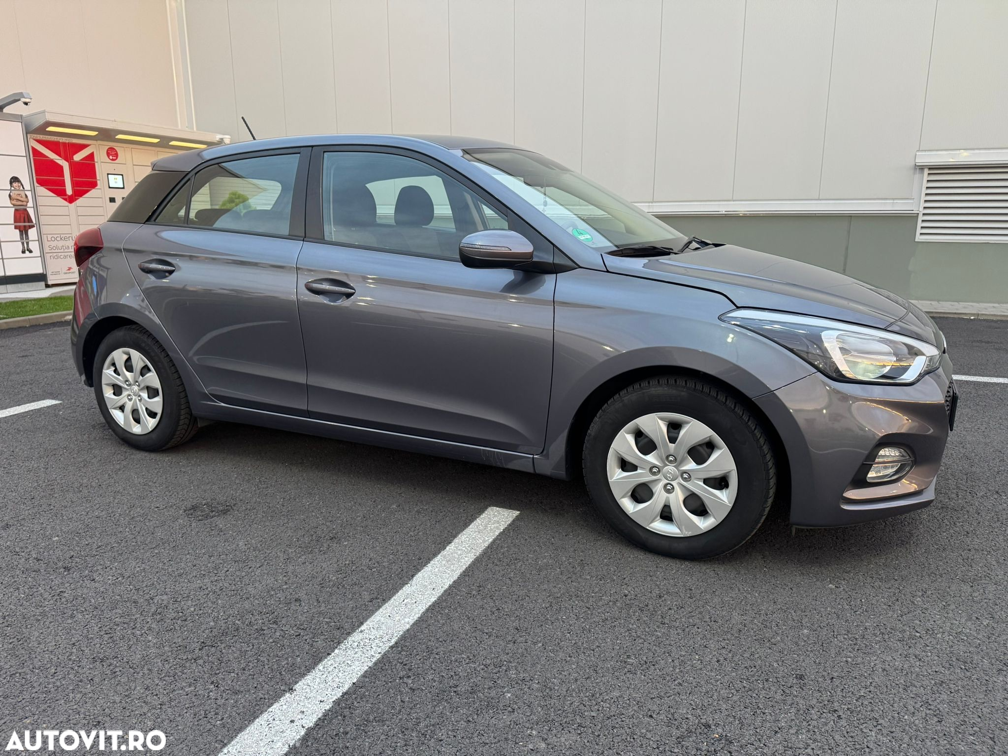Hyundai i20 blue 1.4 Active Pure - 10