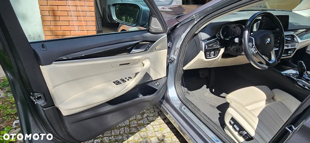 BMW Seria 5 520d - 13