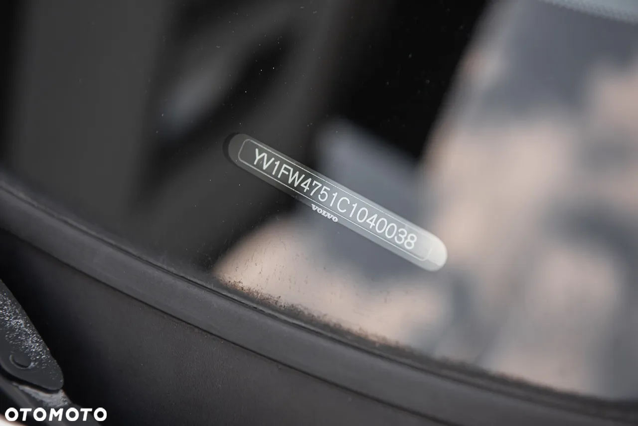Volvo V60 T5 R-Design - 31