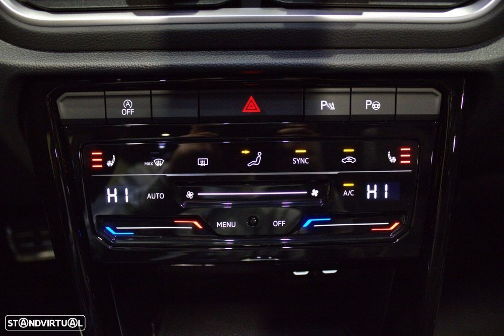 VW T-Roc 2.0 TDI R-Line DSG - 34