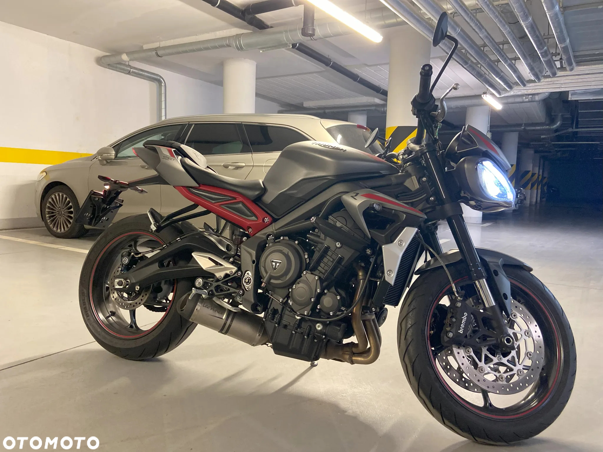 Triumph Street Triple - 9