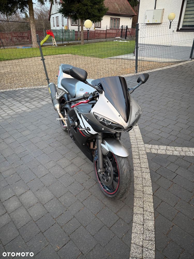 Yamaha R6 - 12