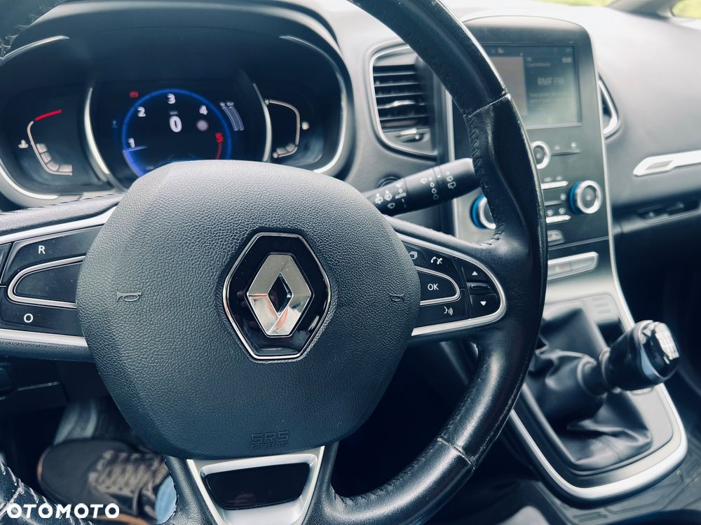 Renault Grand Scenic - 8