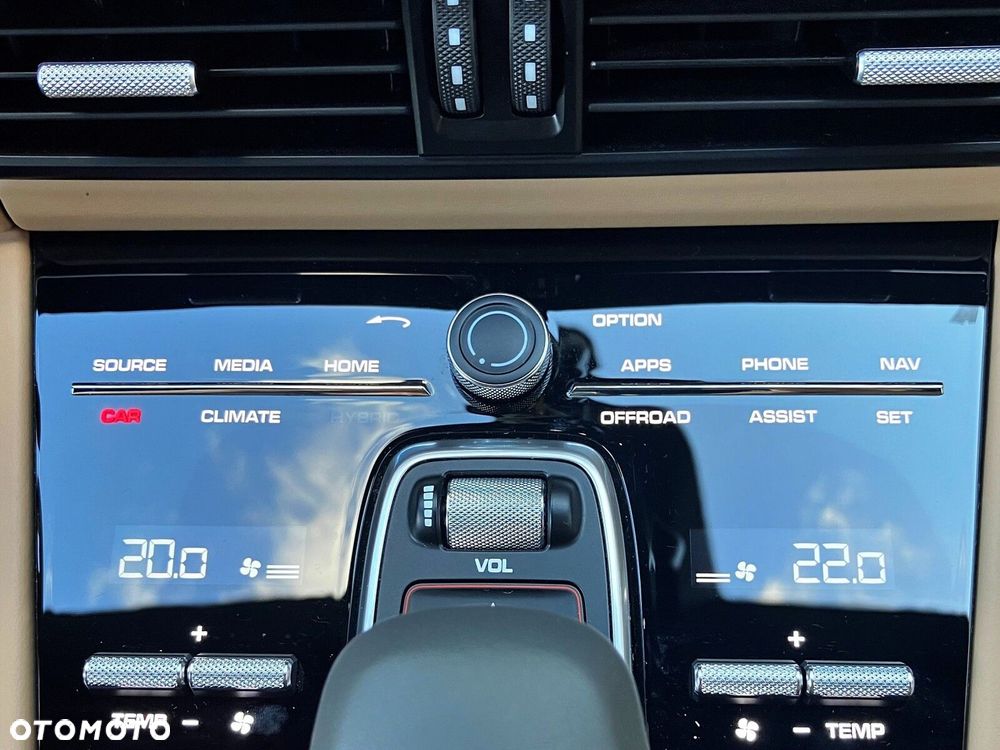 Porsche Cayenne Standard - 31