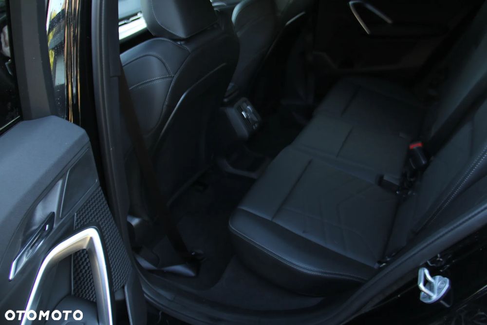 BMW X2 sDrive20i - 13