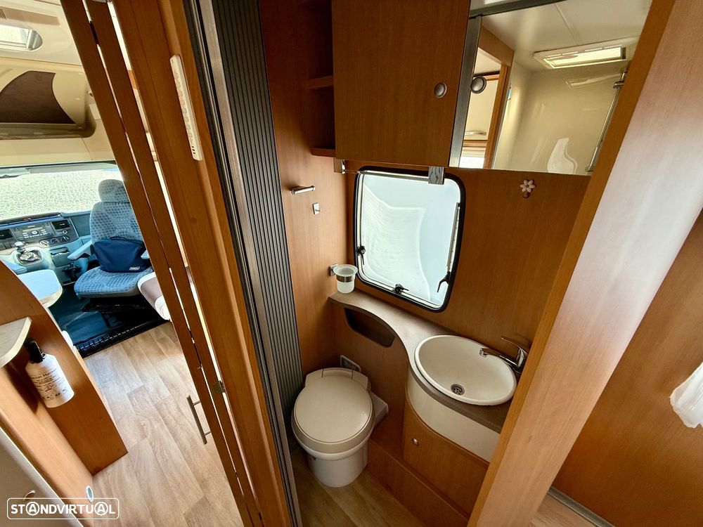 Chausson Flash 28 - Cama Central - 22