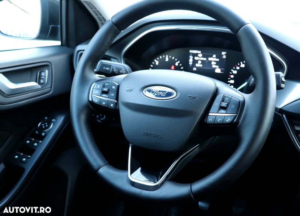 Ford Focus - 11