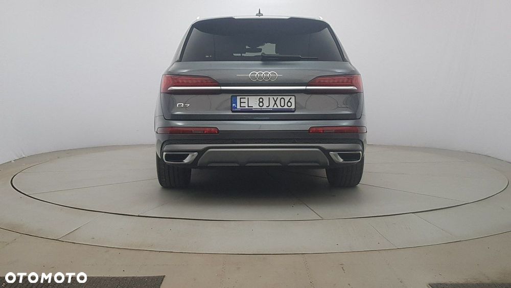 Audi Q7 - 6