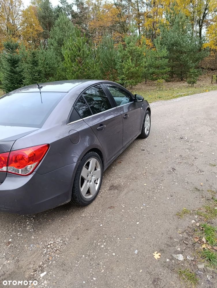 Chevrolet Cruze - 17