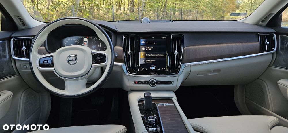 Volvo V90 Cross Country B5 D AWD Pro - 22