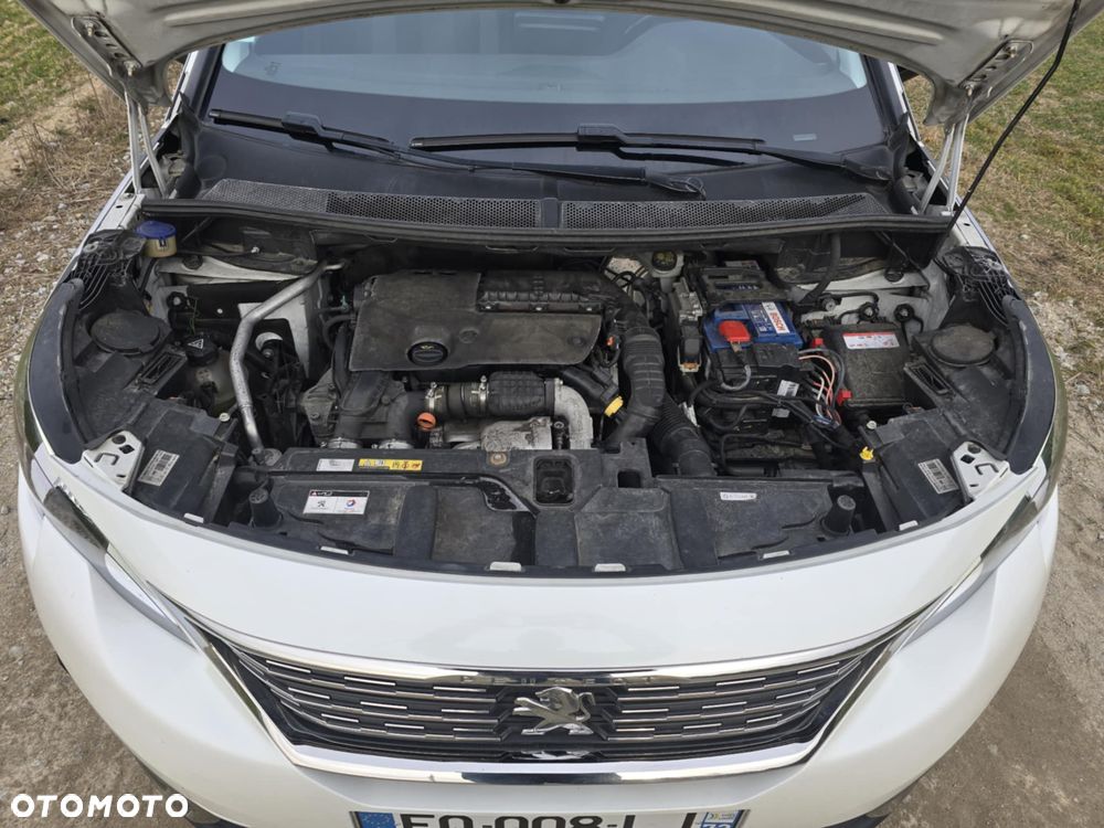 Peugeot 5008 1.5 BlueHDI Allure S&S EAT8 - 21