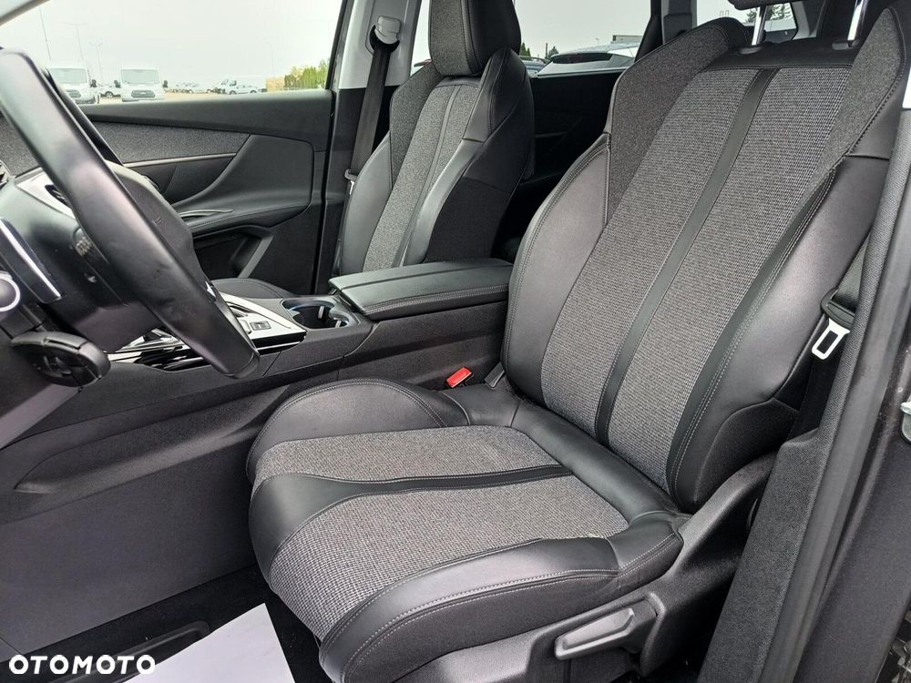 Peugeot 5008 1.6 PureTech Allure S&S EAT8 - 13