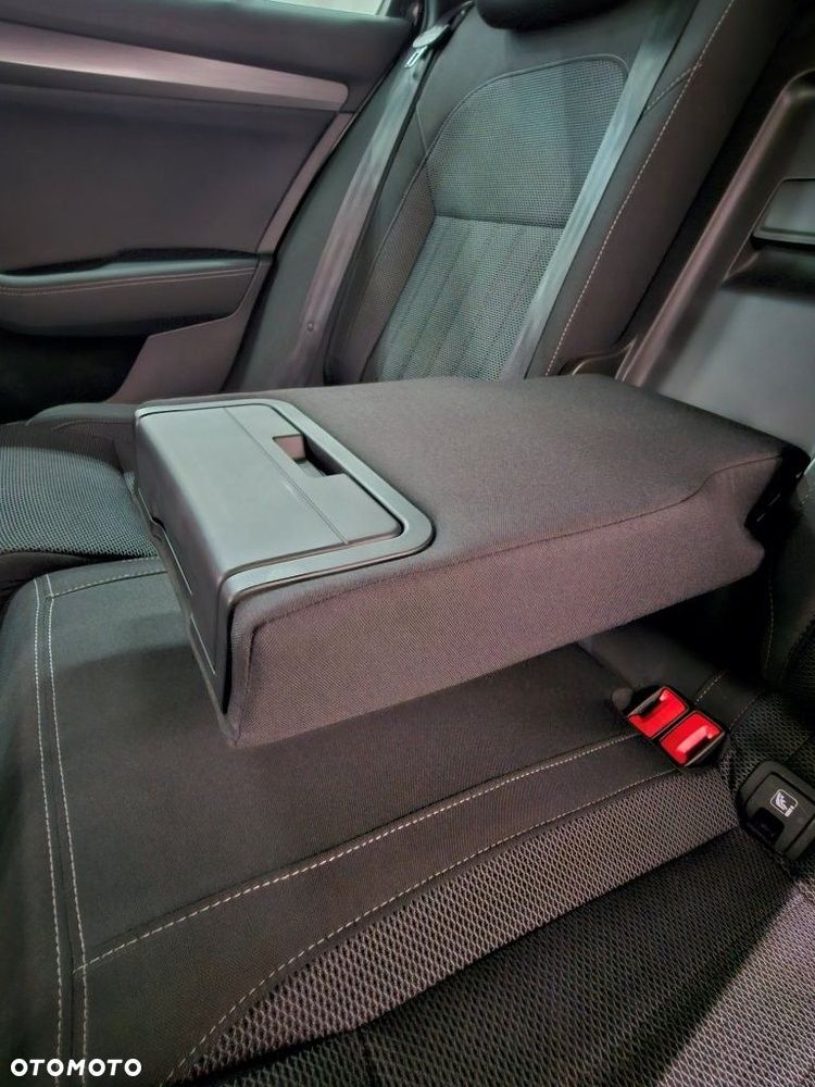 Skoda Superb 2.0 TDI SCR Style DSG - 22