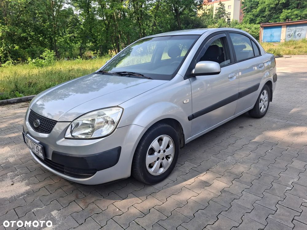 Kia Rio 1.4 Family + - 6