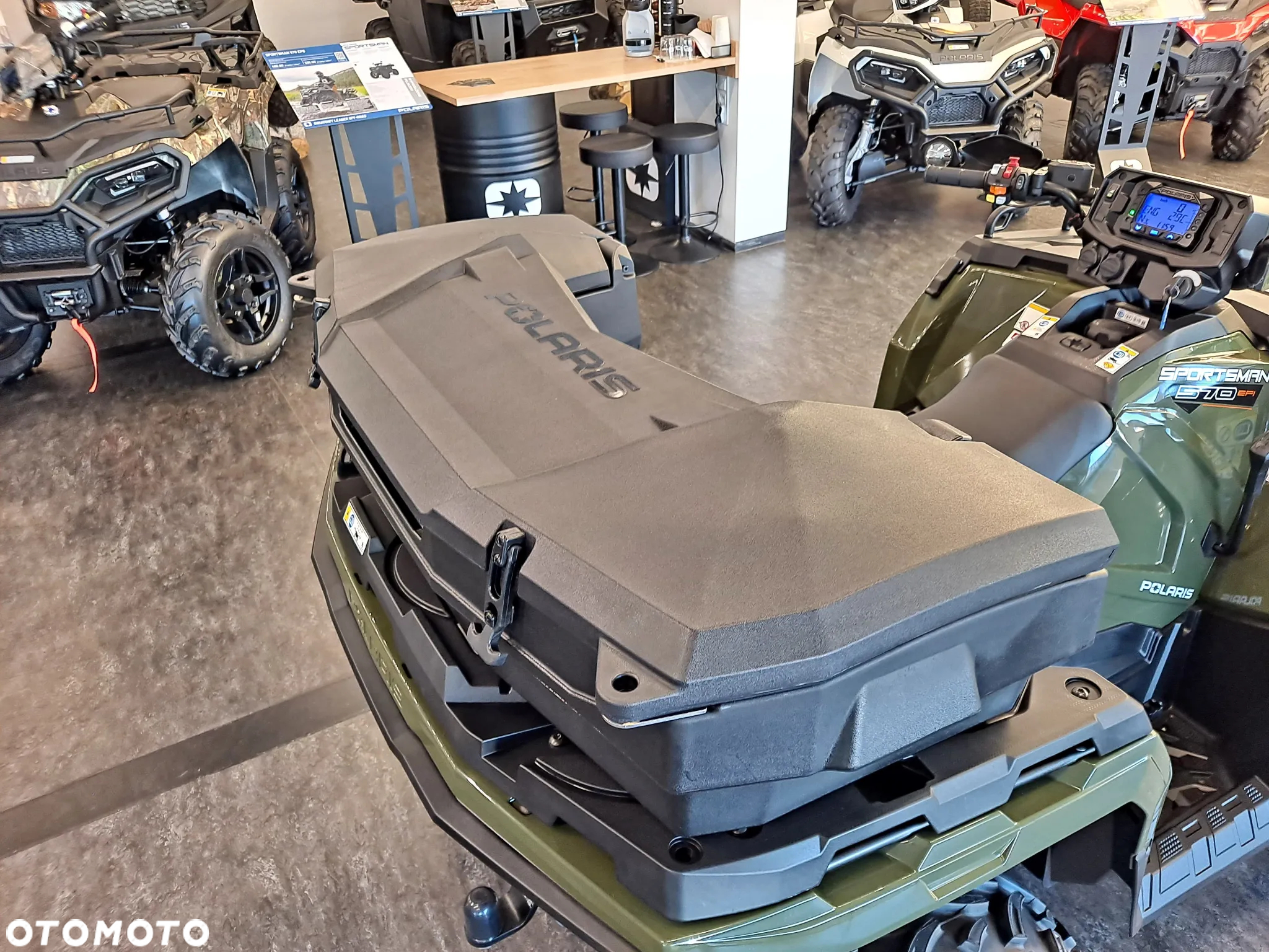 Polaris Sportsman - 12
