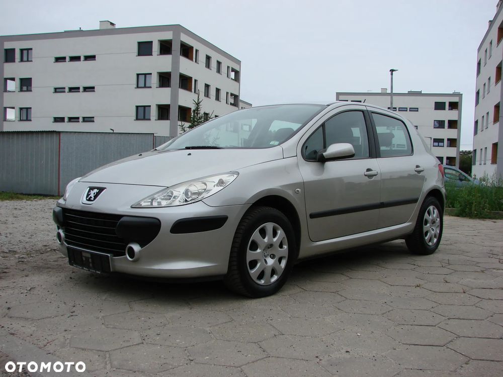 Peugeot 307 - 1