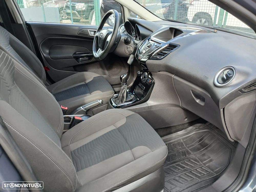 Ford Fiesta 1.0 T EcoBoost Titanium - 50