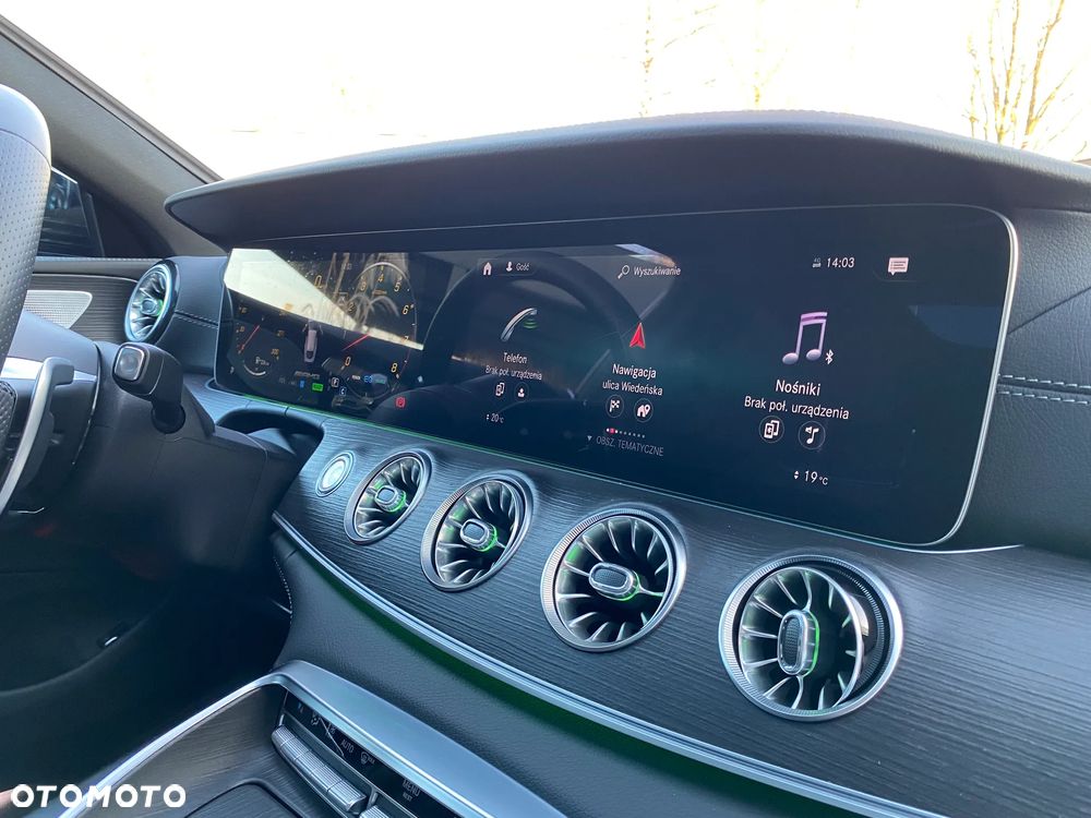 Mercedes-Benz AMG GT 43 4Matic+ Speedshift TCT 9G - 36