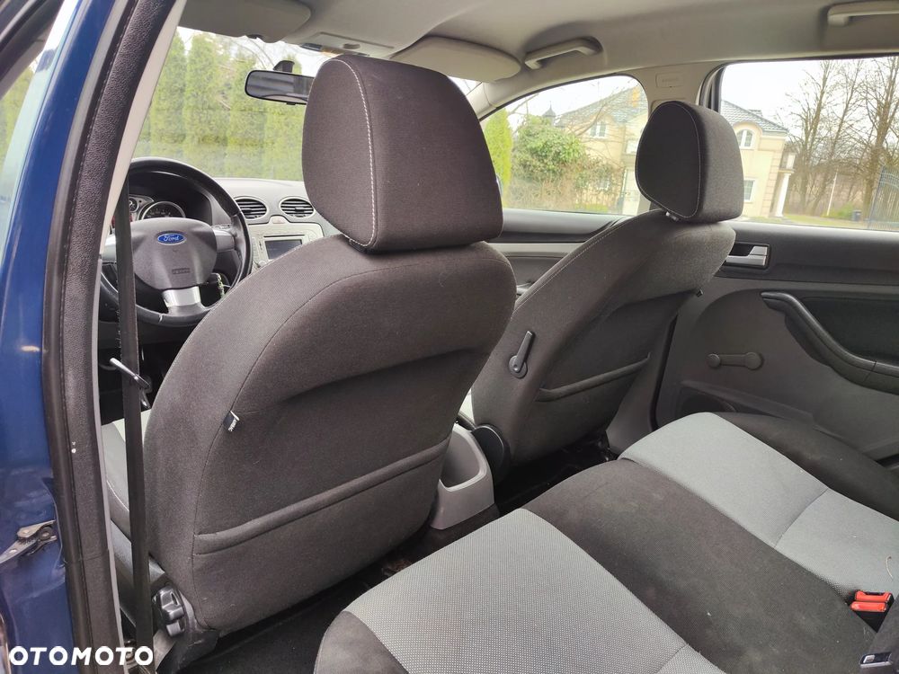 Ford Focus 1.6 TDCi DPF Style+ - 6