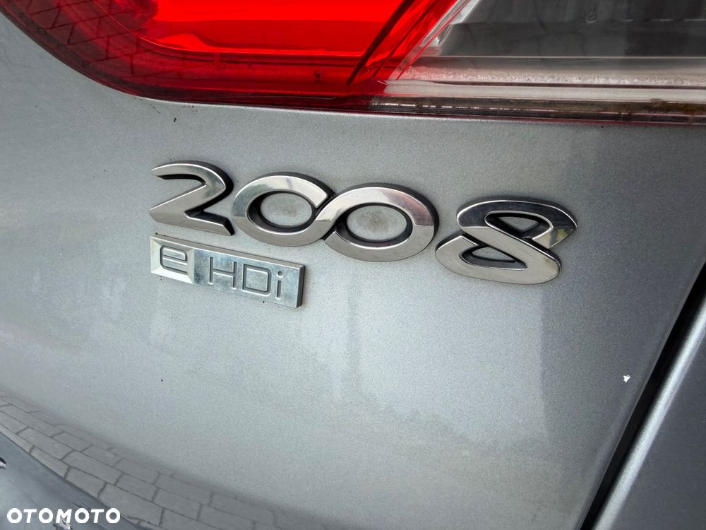 Peugeot 2008 e-HDi FAP 92 EGS6 STOP & START Allure - 12