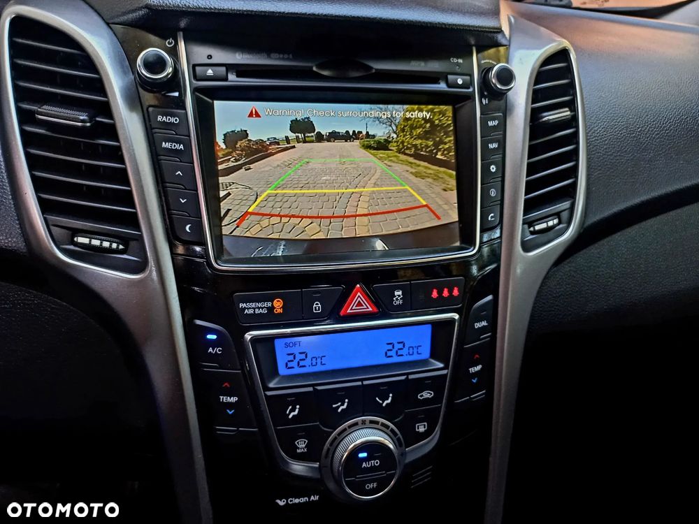 Hyundai i30 1.6 GDI Premium - 17