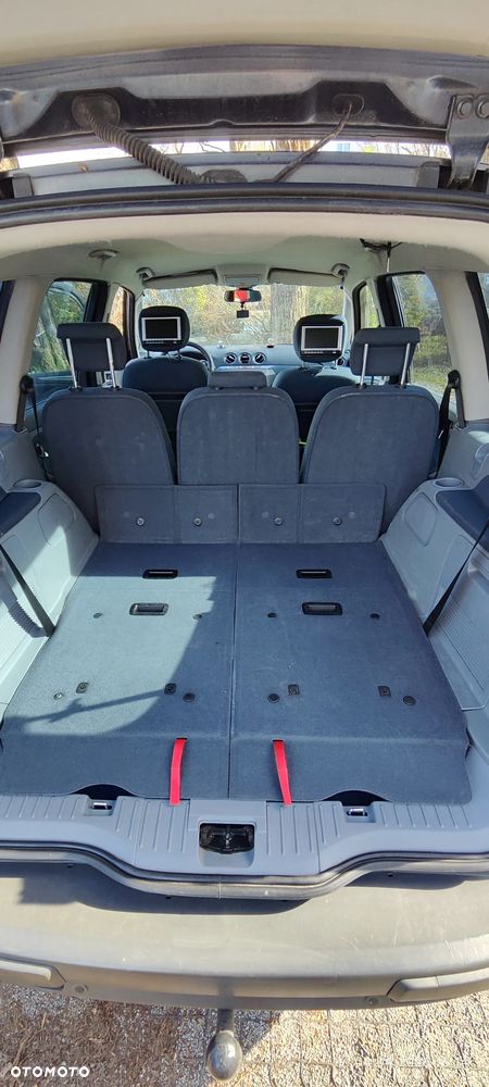 Ford Galaxy 2.0 TDCi Titanium - 29