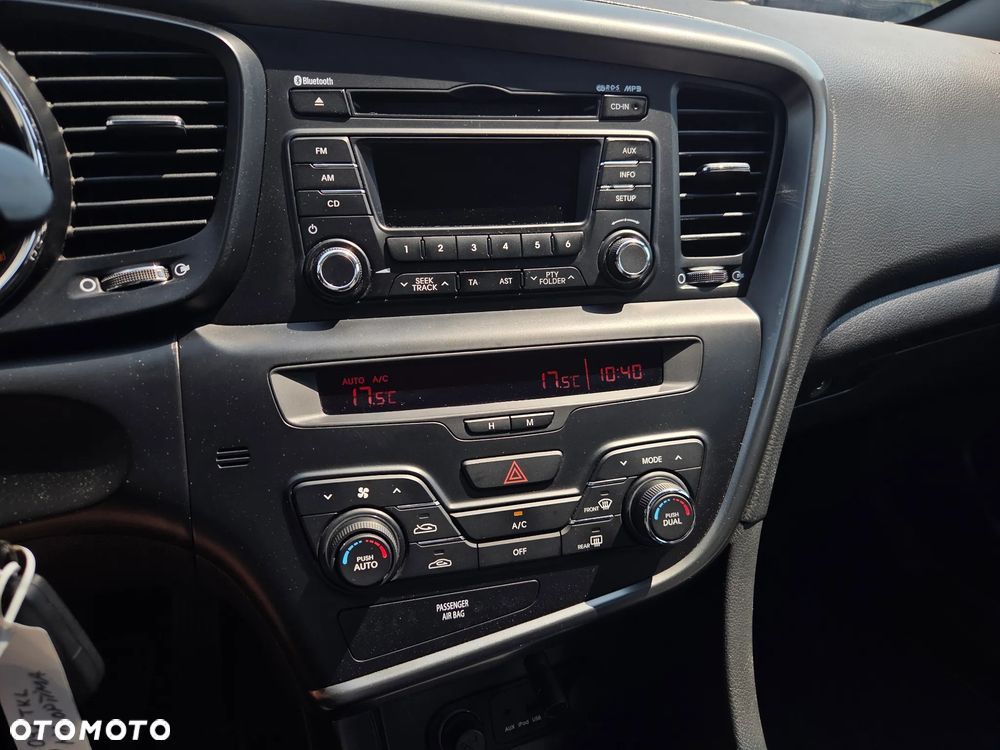 Kia Optima 2.0 M - 15