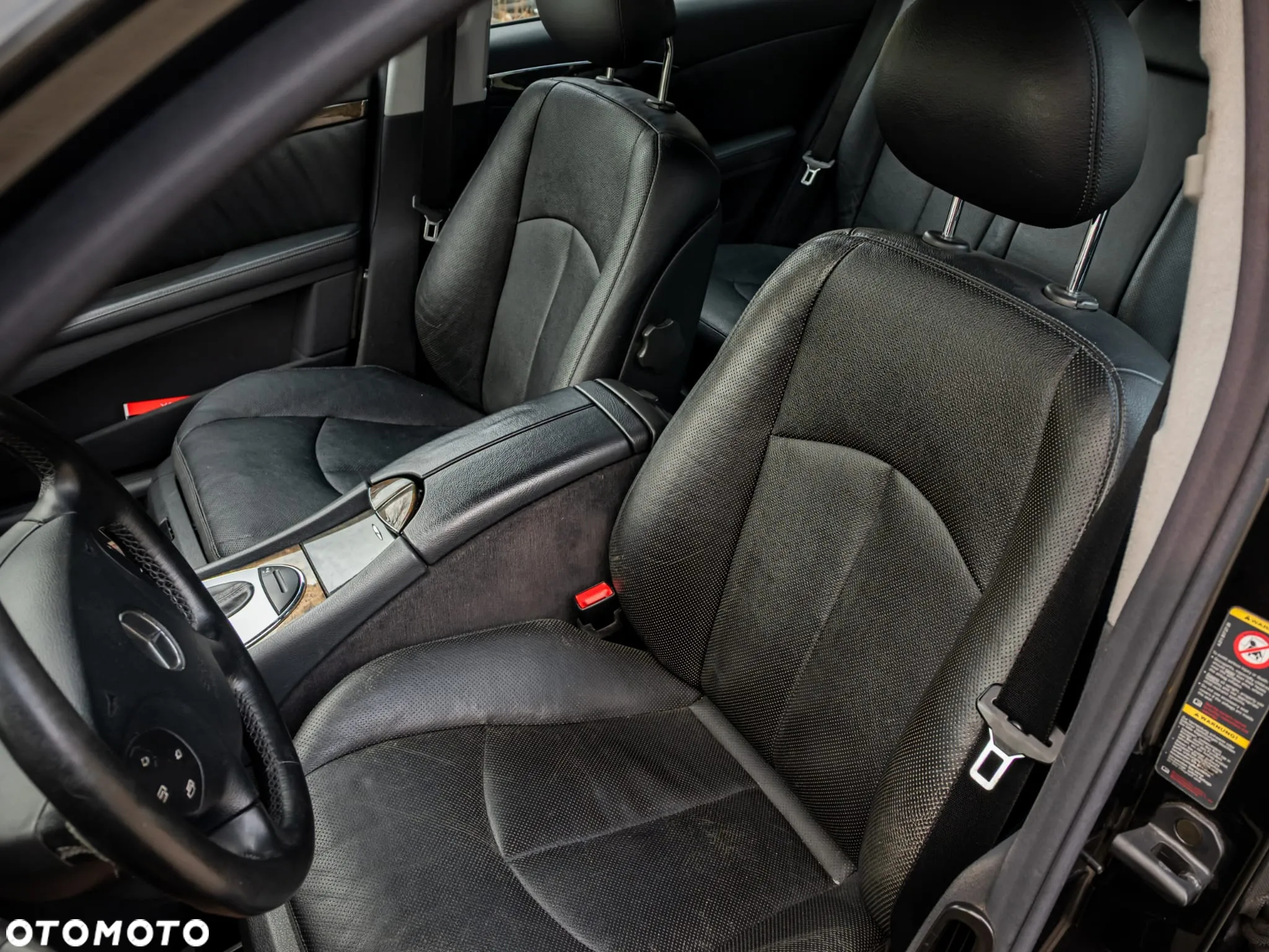 Mercedes-Benz Klasa E 320 T Avantgarde - 16