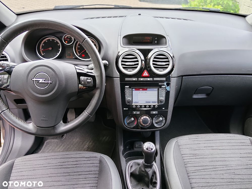 Opel Corsa 1.2 16V Cosmo - 10