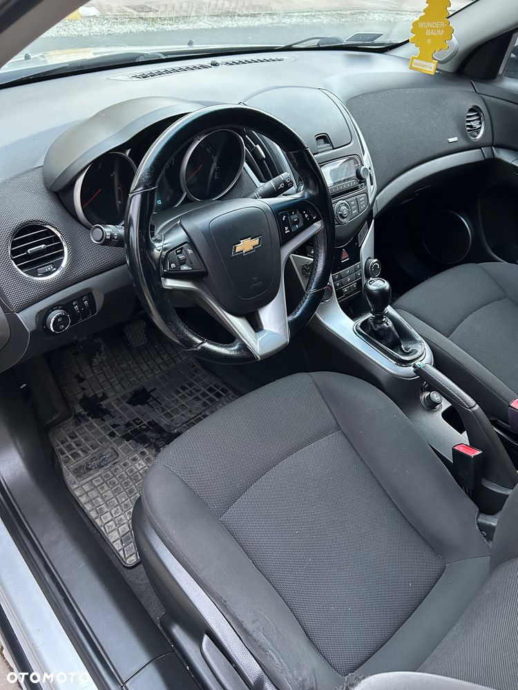 Chevrolet Cruze 1.6 LT - 6