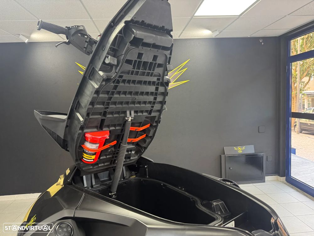 Sea-Doo RXT 325 - 23