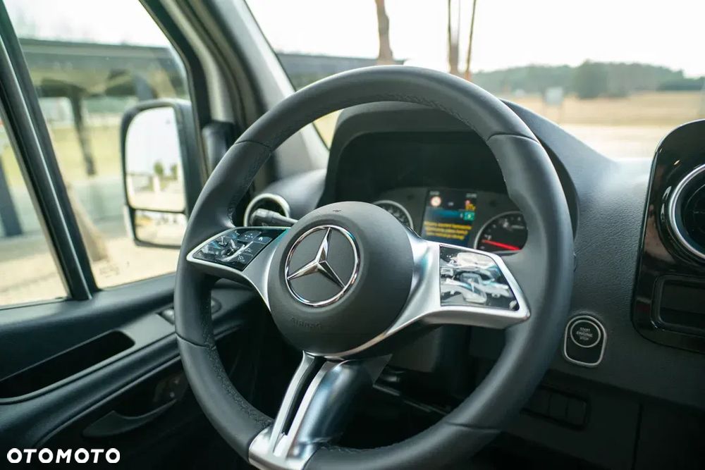 Mercedes-Benz Kamper Van Hype 700CVM - 21