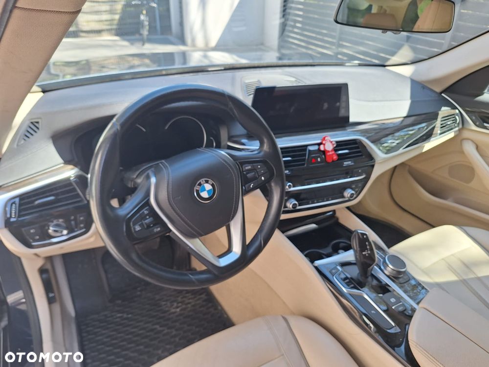 BMW Seria 5 530d Blue Performance - 12