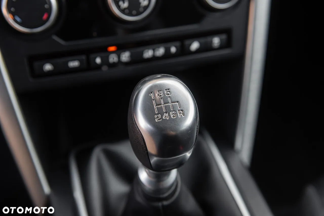 Land Rover Discovery Sport - 24