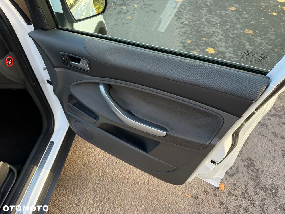 Ford Kuga 2.0 TDCi Titanium - 24